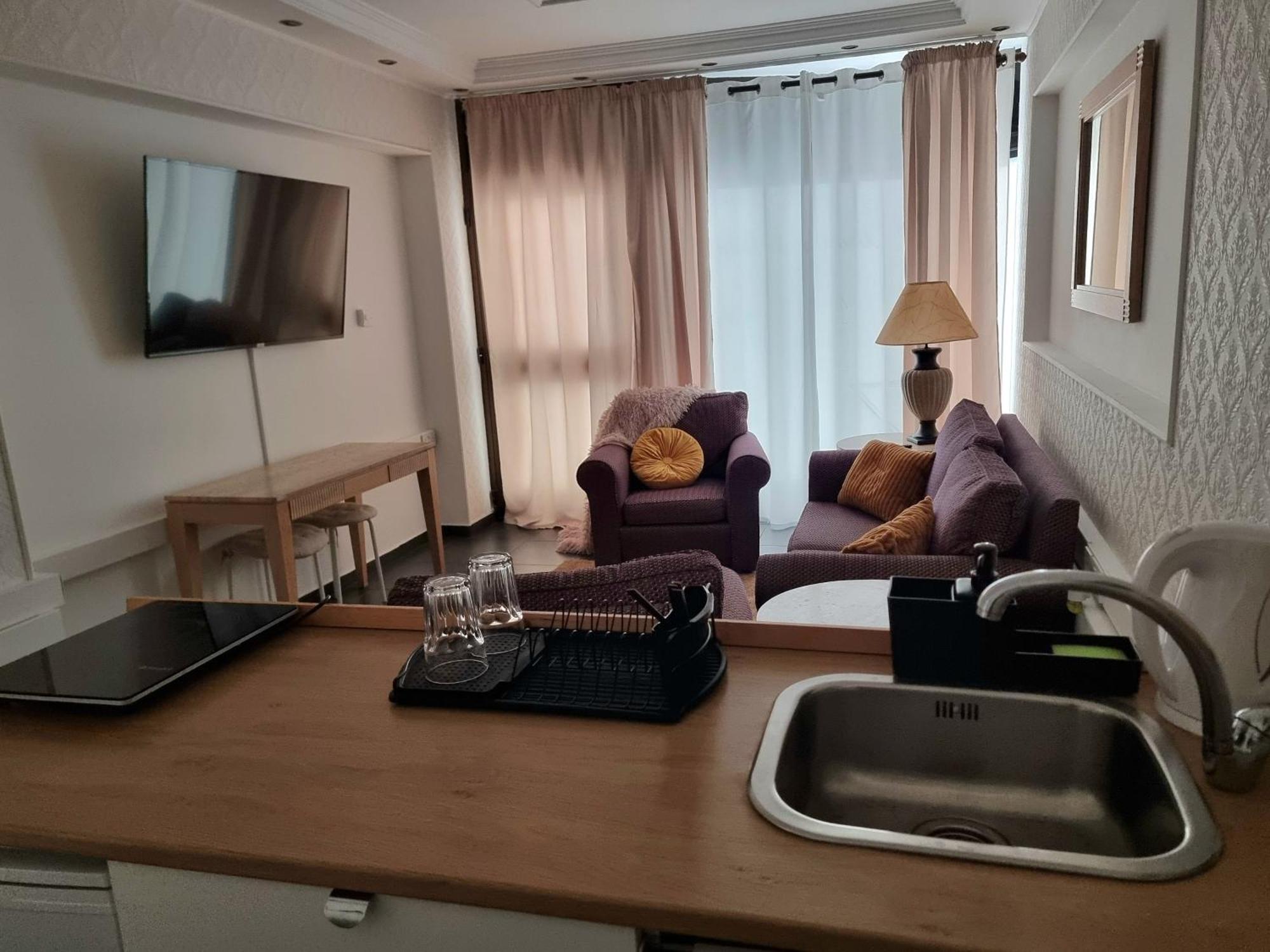 Kanika Beach Apartment Limassol Exteriör bild